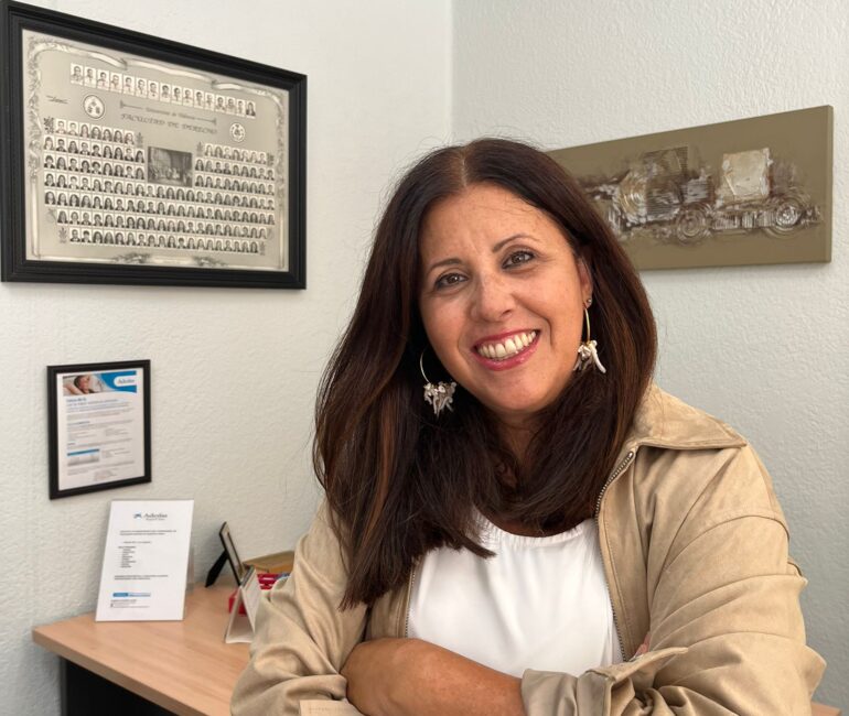 Angelina Ferrándiz Roldán - Especialista en Extranjería y Agente Exclusivo Adeslas